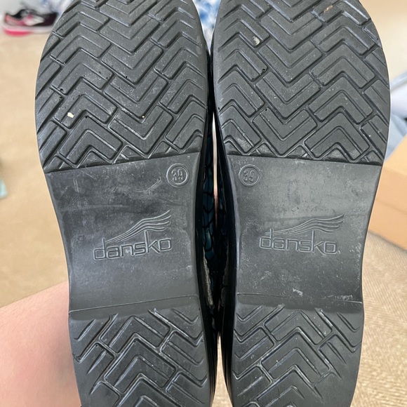 Dansko’s women shoes - Picture 2 of 2